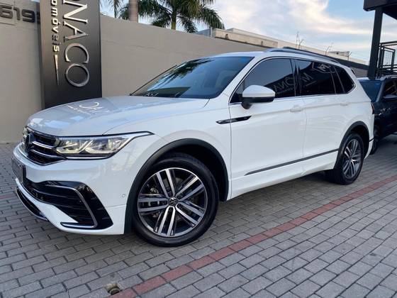 VOLKSWAGEN TIGUAN 2.0 300 TSI GASOLINA ALLSPACE R-LINE AUTOMÁTICO VOLKSWAGEN TIGUAN 2.0 300 TSI GASOLINA ALLSPACE R-LINE AUTOMÁTICO